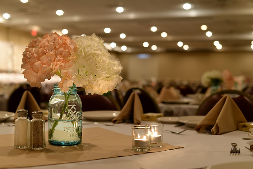 Wedding Guest Table Ghidorzi Construction Wedding Venues In Wausau Wi